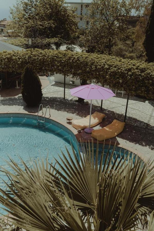 Nonna'S Boutique Hotel เดอร์มี ภายนอก รูปภาพ
